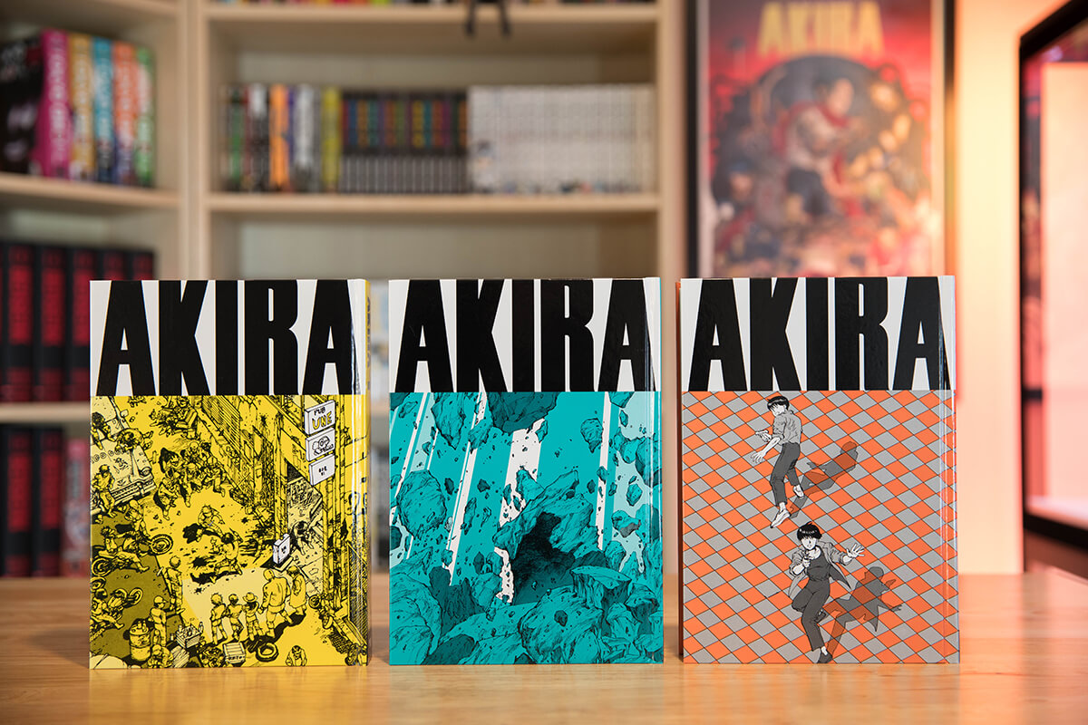 Akira hardcovers without slipcovers.